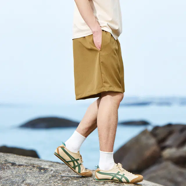 纳趣 字母印花运动宽松时尚棉感褶皱透气速干五分休闲短裤 男女同款