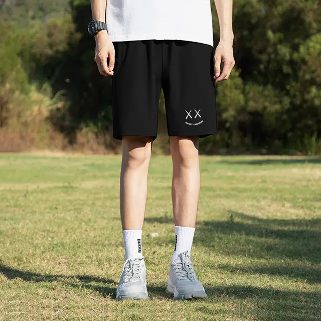 纳趣 字母纯色时尚百搭简约宽松五分休闲短裤 男款 黑色