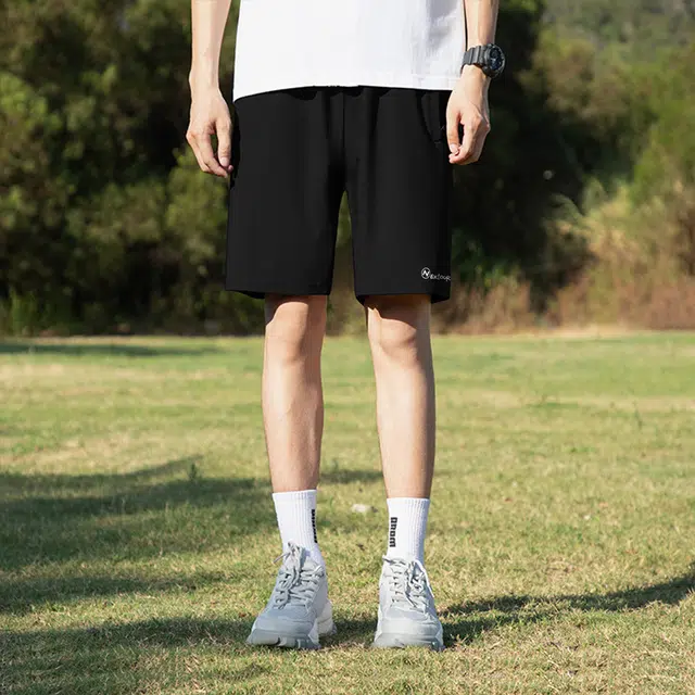 纳趣 宽松个性卡通字母印花百搭透气速干户外五分休闲短裤 男款