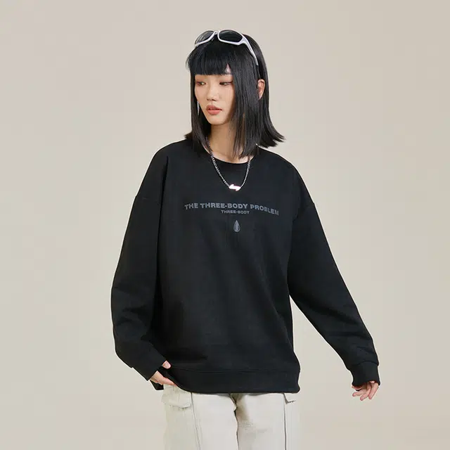 三体 简约基础款麂皮绒字母印花休闲宽松圆领套头纯色学生学院风高街潮牌街头时尚重磅保暖上衣长袖卫衣 男女同款