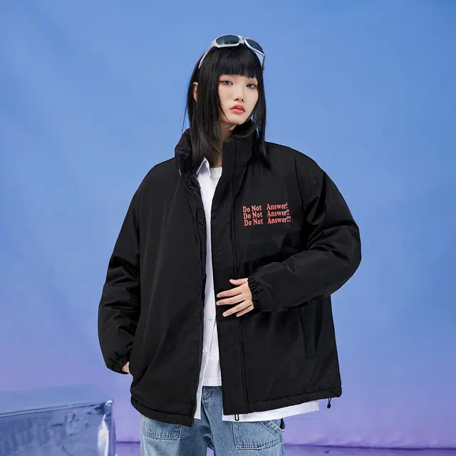 三体 不要回答红岸基地系列 简约基础款字母印花美式复古潮牌柔软舒适立领抽绳下摆宽松休闲加厚保暖字母长袖面包服棉服 男女同款