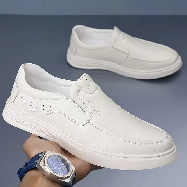 Aokang Low Top Sneakers