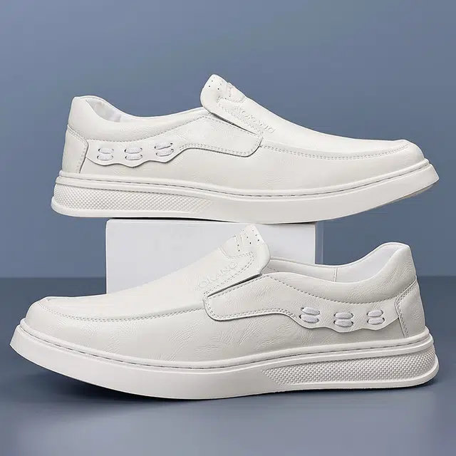 Aokang Low Top Sneakers