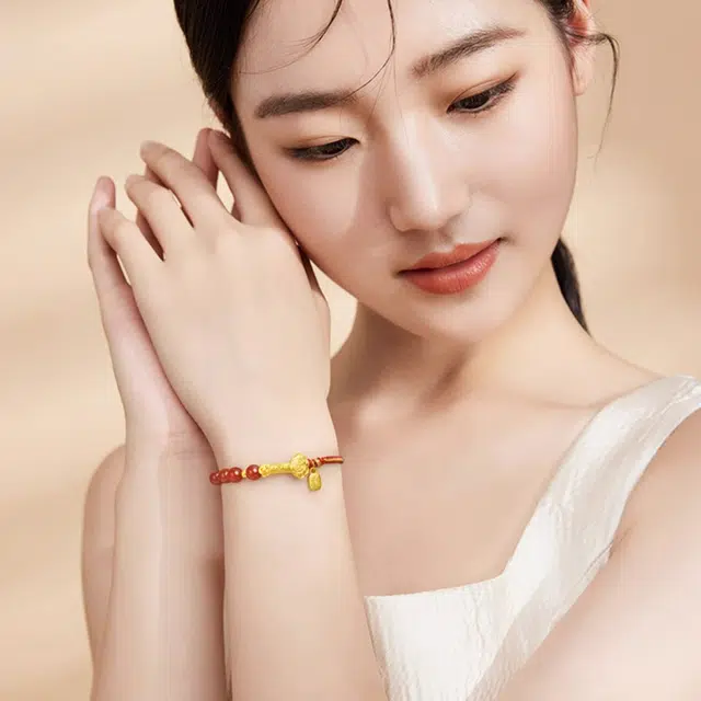 ABOUT LOVE 999