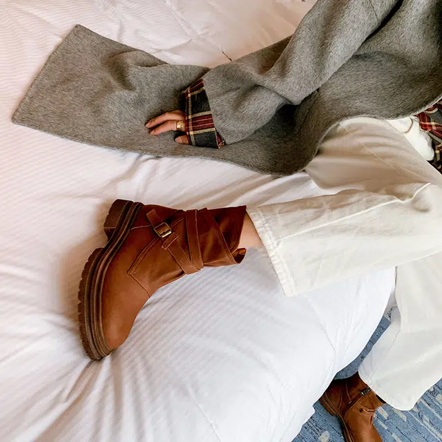 复古帅气百搭加绒交叉带 短靴 女款