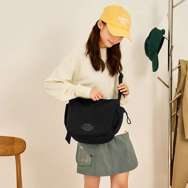 Dickies Crossbody Bag Black/Sand