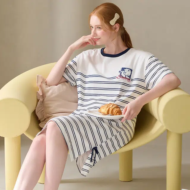 芬腾 薄款透气短袖条纹简约大码家居服睡裙 女款