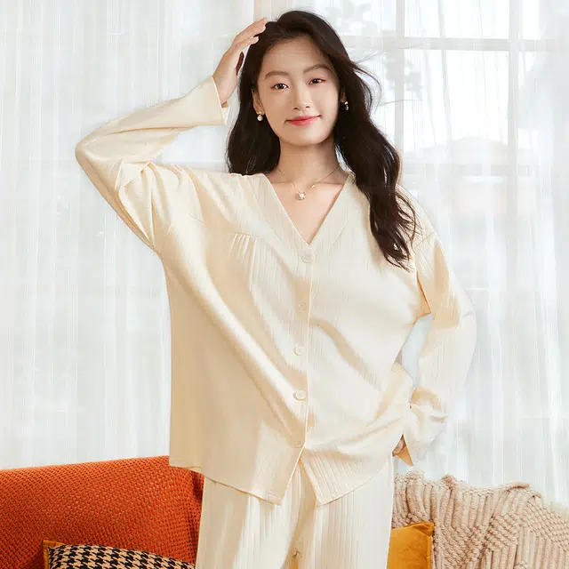 润微 柔软舒适带胸垫春秋可外穿家居服睡衣套装 女款