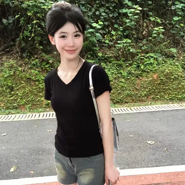 V T