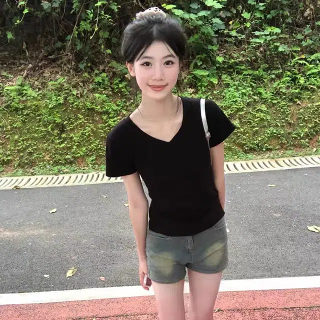 V T