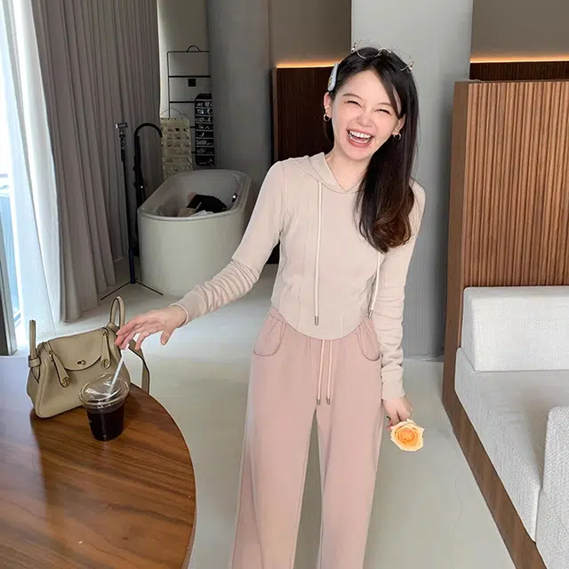 花栗鼠小姐 拼皮收腰微修身卫衣 女款
