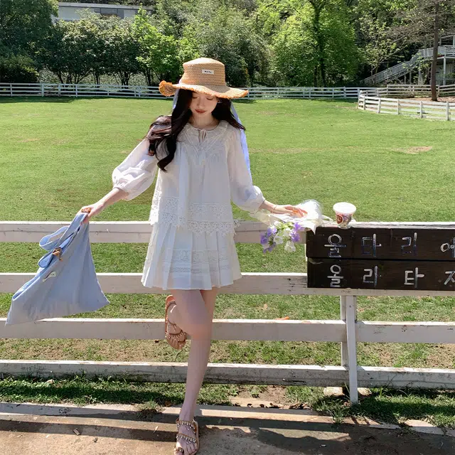 花栗鼠小姐 法式铃兰香 浪漫田园风圆领减龄荷叶边伞型蕾丝边娃娃衫防晒衬衫 女款 白