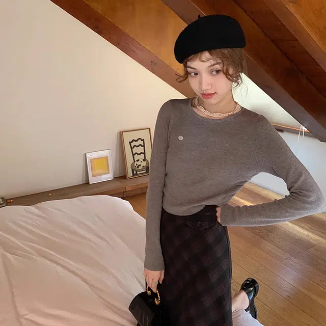 花栗鼠小姐 纯色圆领侧边抽褶套头针织衫 女款