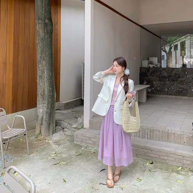 花栗鼠小姐 纯色纽扣暗纹提花垫肩长袖西装 女款