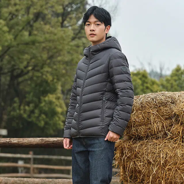 坦博尔 连帽短款轻薄保暖羽绒服 男款