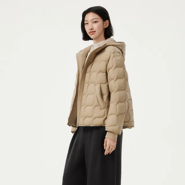 坦博尔 时尚休闲百搭轻便户外舒适保暖连帽羽绒服 女款