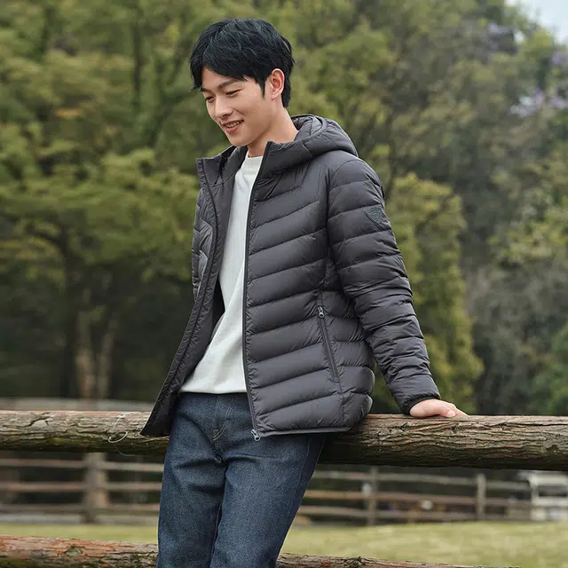 坦博尔 连帽短款轻薄保暖羽绒服 男款