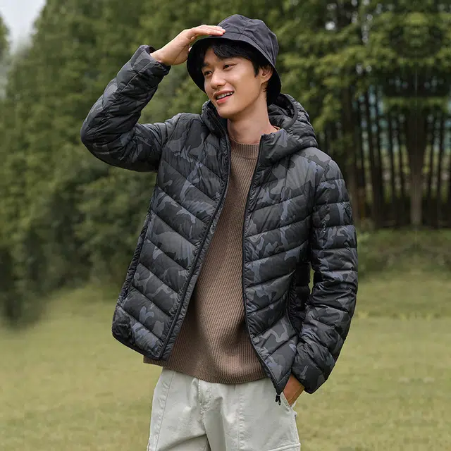 坦博尔 连帽短款轻薄保暖羽绒服 男款