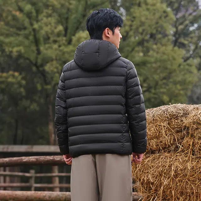 坦博尔 连帽短款轻薄保暖羽绒服 男款