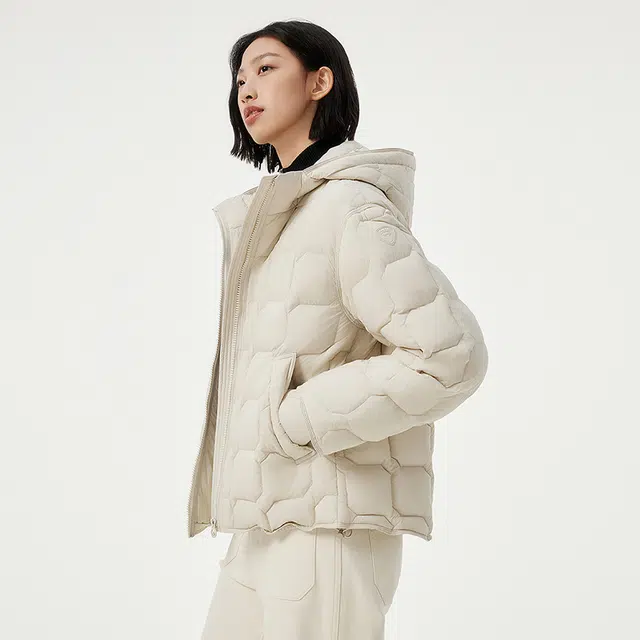 坦博尔 时尚休闲百搭轻便户外舒适保暖连帽羽绒服 女款