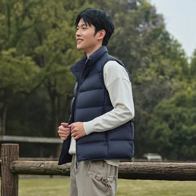 坦博尔 纯色立领拉链百搭薄款无袖羽绒服 男款