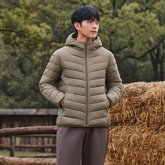 坦博尔 连帽短款轻薄保暖羽绒服 男款