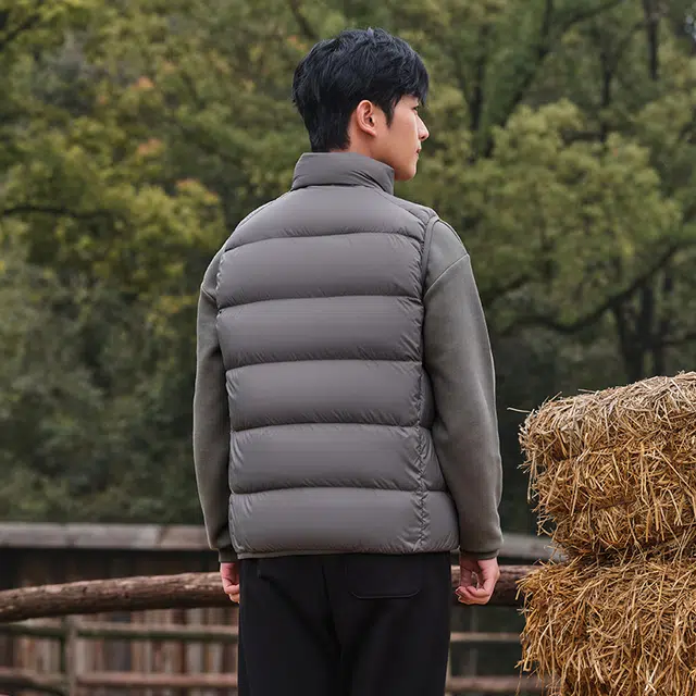 坦博尔 纯色立领拉链百搭薄款无袖羽绒服 男款