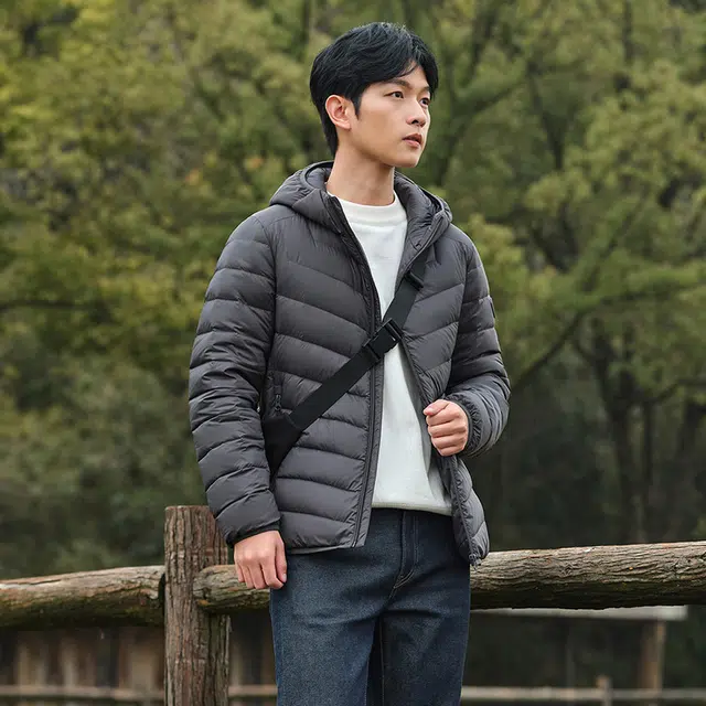 坦博尔 连帽短款轻薄保暖羽绒服 男款