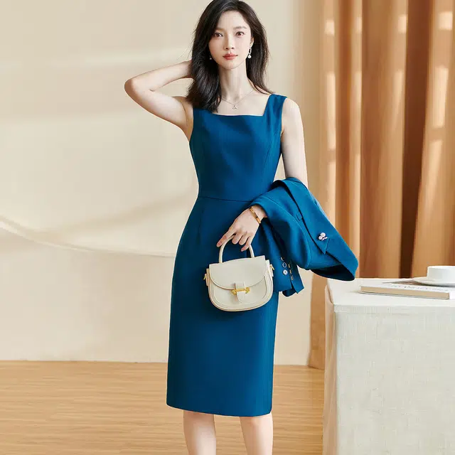 米思阳 纯色方领收腰吊带连衣裙 孔雀蓝
