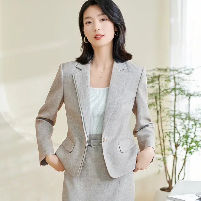 米思阳 气质职业短款修身一粒扣纯色通勤西装 女款 燕麦色