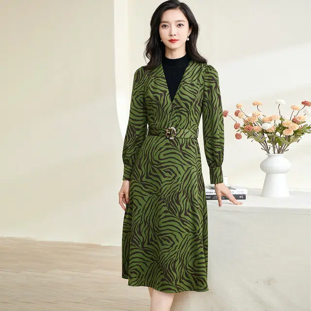 米思阳 纯色长袖内搭气质百搭斑马纹裙子裙装套装 女款 绿色