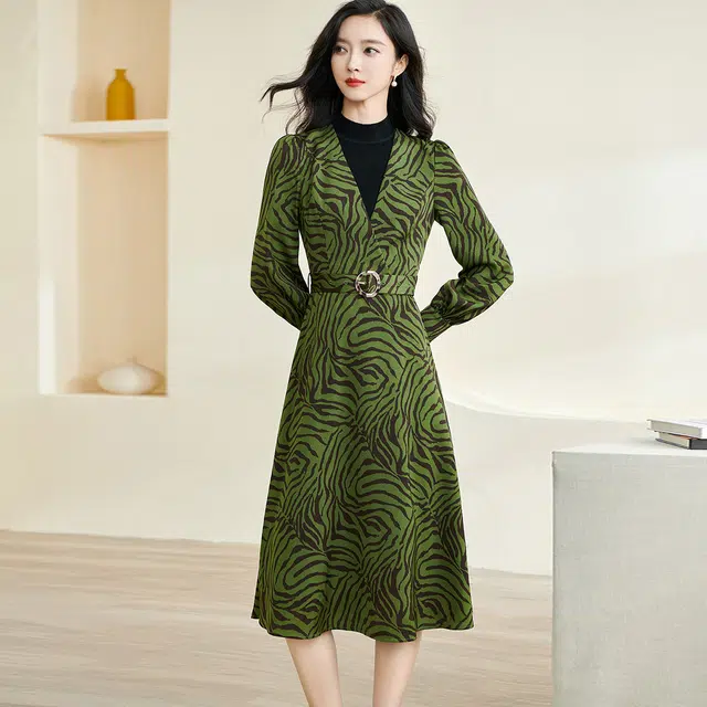 米思阳 纯色长袖内搭气质百搭斑马纹裙子裙装套装 女款 绿色