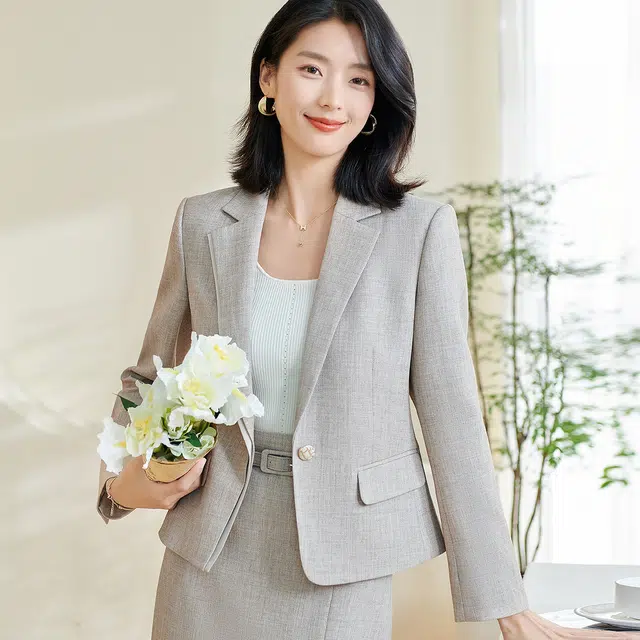 米思阳 气质职业短款修身一粒扣纯色通勤西装 女款 燕麦色