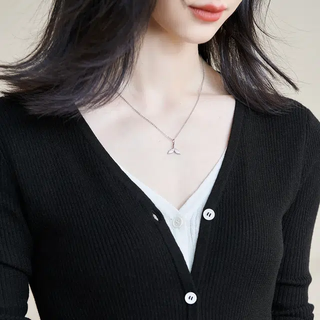 V