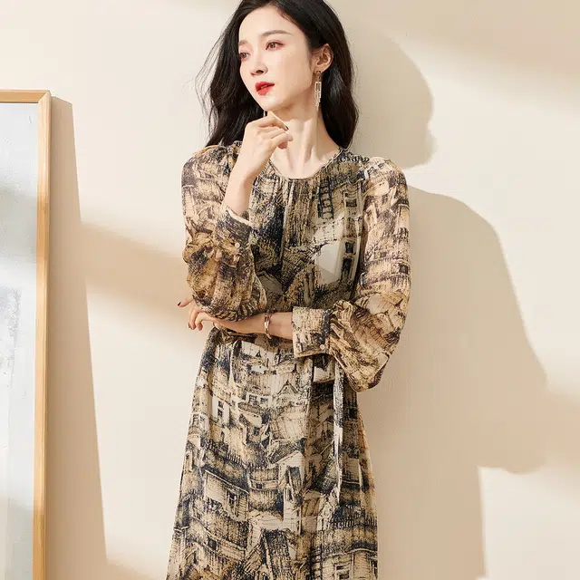 米思阳 时尚气质印花长袖连衣裙 杏黑色