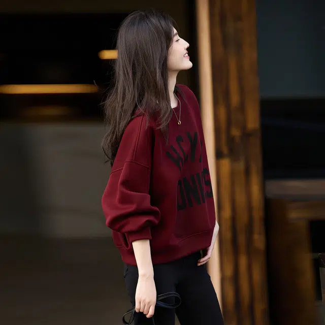 苏醒的乐园 字母图案圆领套头宽松长袖卫衣 女款 酒红色