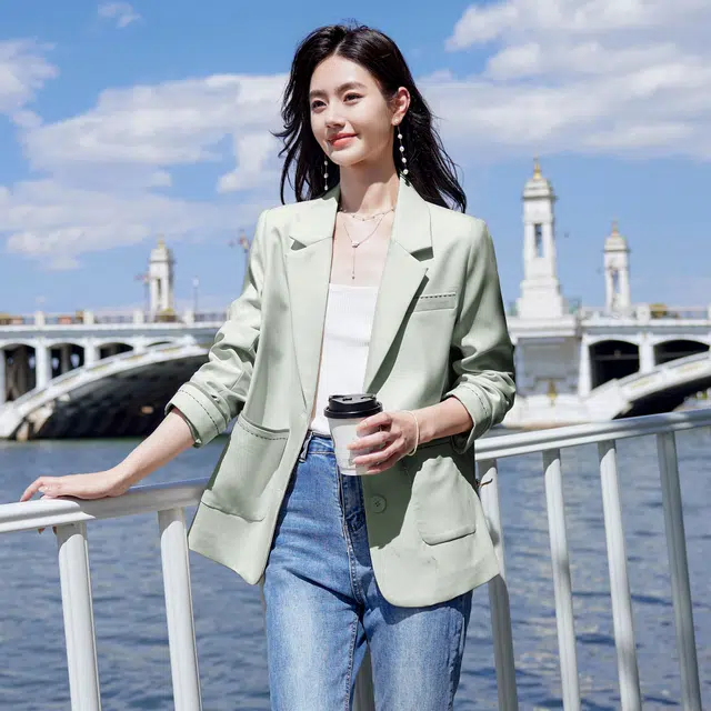 苏醒的乐园 纯色西装领长袖西装 女款