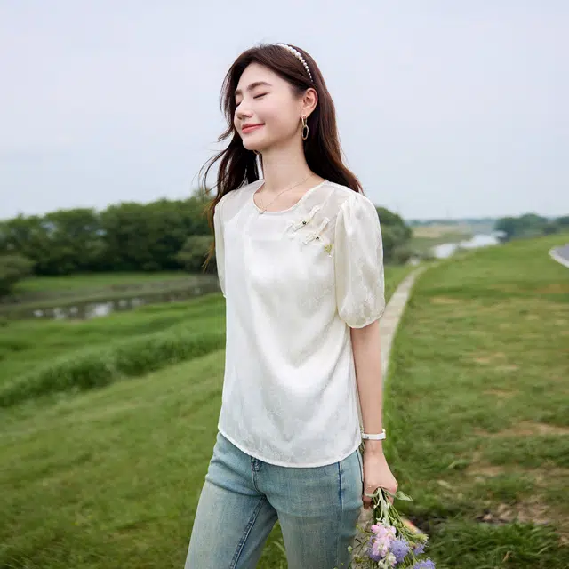 苏醒的乐园 宽松泡泡袖圆领短袖衬衫 女款 米色