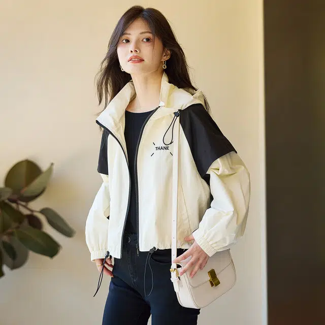 苏醒的乐园 撞色连帽短款截短外套 女款 杏色