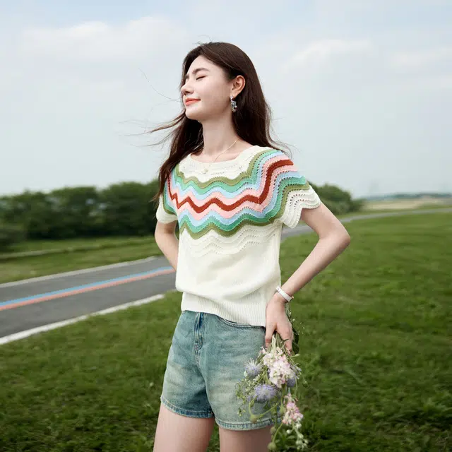 苏醒的乐园 通勤圆领套头薄款短袖针织衫 女款 米色