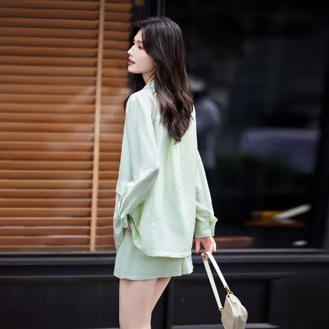 苏醒的乐园 纯色西装领上衣高腰短裤休闲套装 女款 绿色