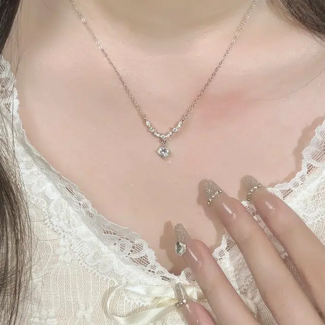 【纯银999|璀璨星光|赠玫瑰贺卡】 爱恋珠宝 璀璨浪漫星月系列简约高级感小众设计轻奢百搭气质温柔 浪漫日常百搭通勤套装 琉璃 项链 女款
