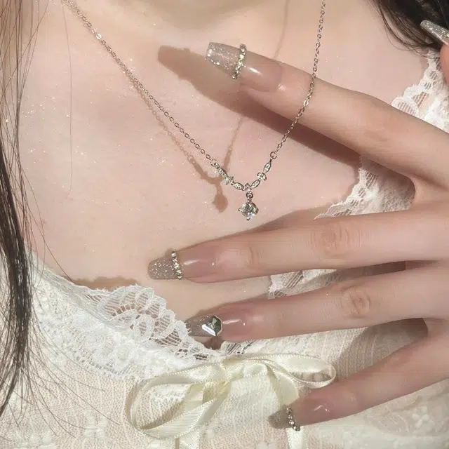 【纯银999|璀璨星光|赠玫瑰贺卡】 爱恋珠宝 璀璨浪漫星月系列简约高级感小众设计轻奢百搭气质温柔 浪漫日常百搭通勤套装 琉璃 项链 女款