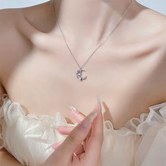 爱恋珠宝 爱心浪漫轻奢气质款 月亮弯弯 好运上岸 琉璃 项链 女款