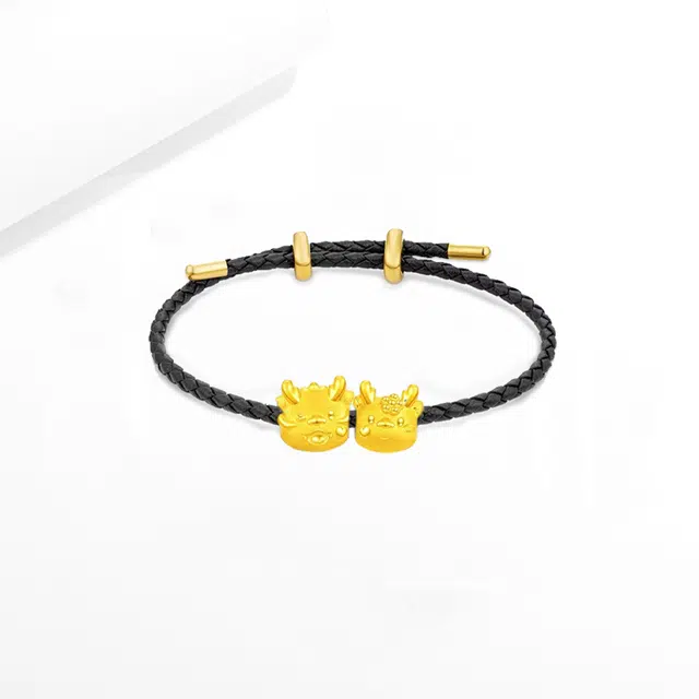 999