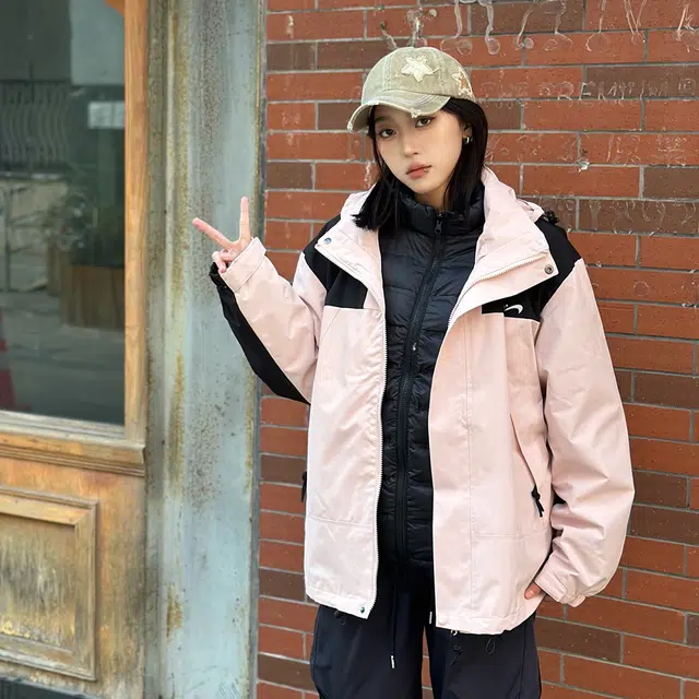 贵人鸟 三合一可脱卸内胆登山机能防风防水连帽休闲宽松保暖防寒外套棉服 男女同款