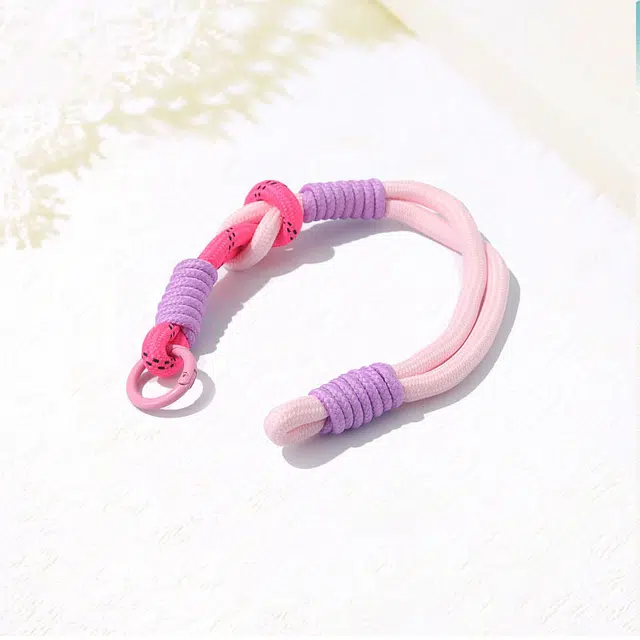 卡莱茵 【多巴胺配色】短款闪粉结实耐用 防拉断  手感舒服 时尚大气 防丢撞色设计 个性创意#好运 尼龙 挂件 男女同款情侣款