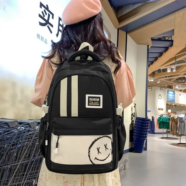 蔻蒂熊 学院风初高中学生上课书包韩版简约撞色百搭背包大容量通勤 尼龙布 双肩包 常规 青少年 白色/黑色/红色/紫色/卡其色/蓝色