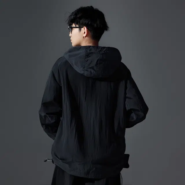 Quiksilver UPF100+Logo