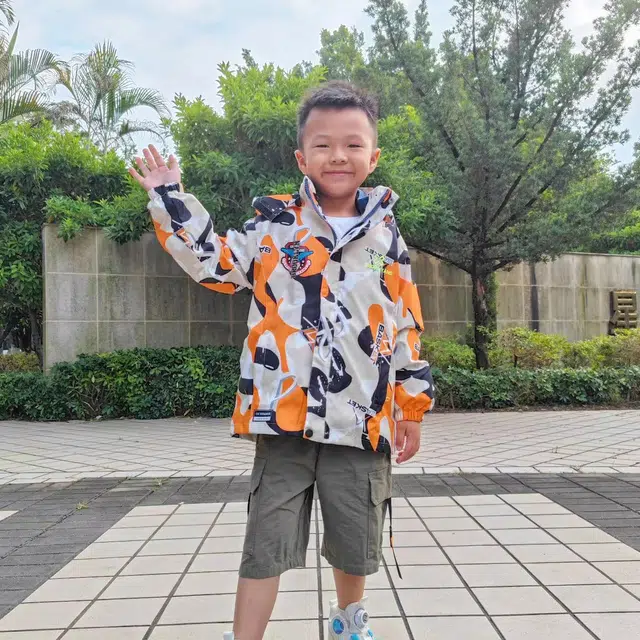 十月妈咪 三合一加绒满印连帽可拆卸内胆冲锋衣外套 儿童款